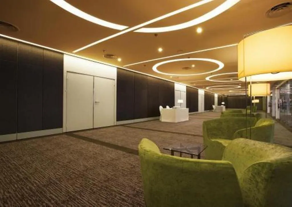 Thistle Johor Bahru 5*,